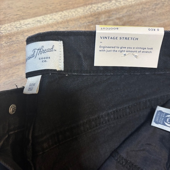 Universal Threads Jeans - 3 Pair Bundle - Picture 7 of 10